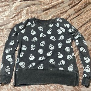 Gray skull sweatshirt